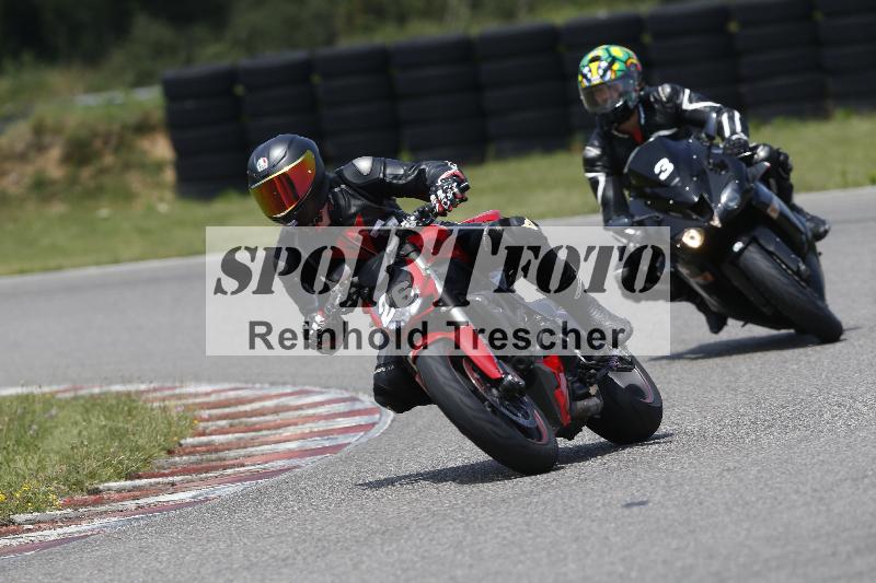 /27 12.06.2025 Ducati Schweiz Trackday Warmup  ADR/blau-bleu/3